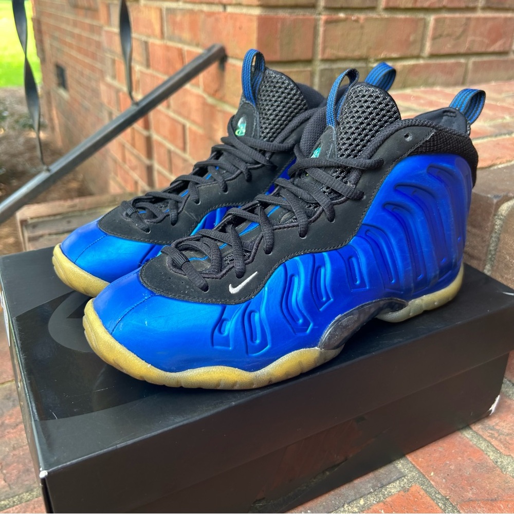 Nike Air Foamposite One
Royal Blue XX 20th Anniversary Men’s size 7
